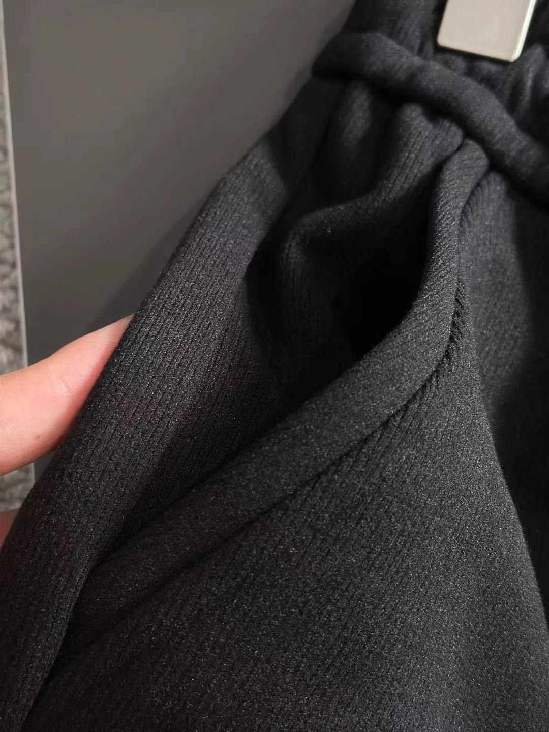 Next day shipping P360 Big Goose 2025 new autumn elastic band casual pants, thick counter-customized fabrics, high breathability and comfort, impeccable details, brand element design concept, reflecting high quality. It feels delicate and soft! It presents a casual cut and the upper body shape is great! Size: M-3XL